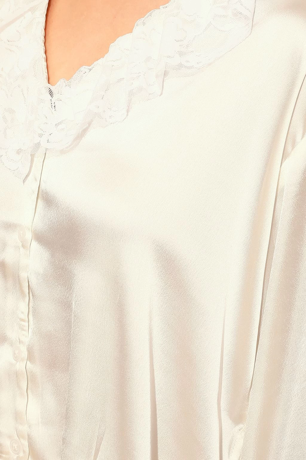 Chic Basic Button Down Top & Pyjama Set In White - Satin - Image 5