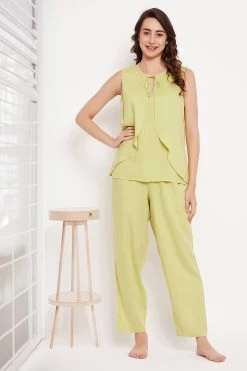 Chic Basic Top & Pyjama Set In Mint Green - Rayon