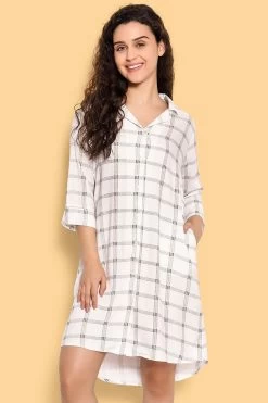 Classic Checks Button Down Sleep Shirt In White - Rayon