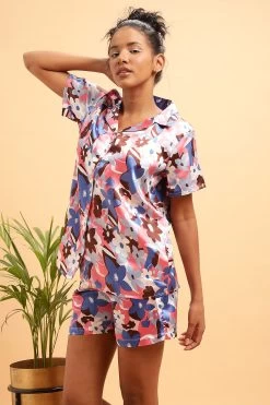 Pretty Florals Button Down Shirt & Shorts Set In Multicolour - Satin