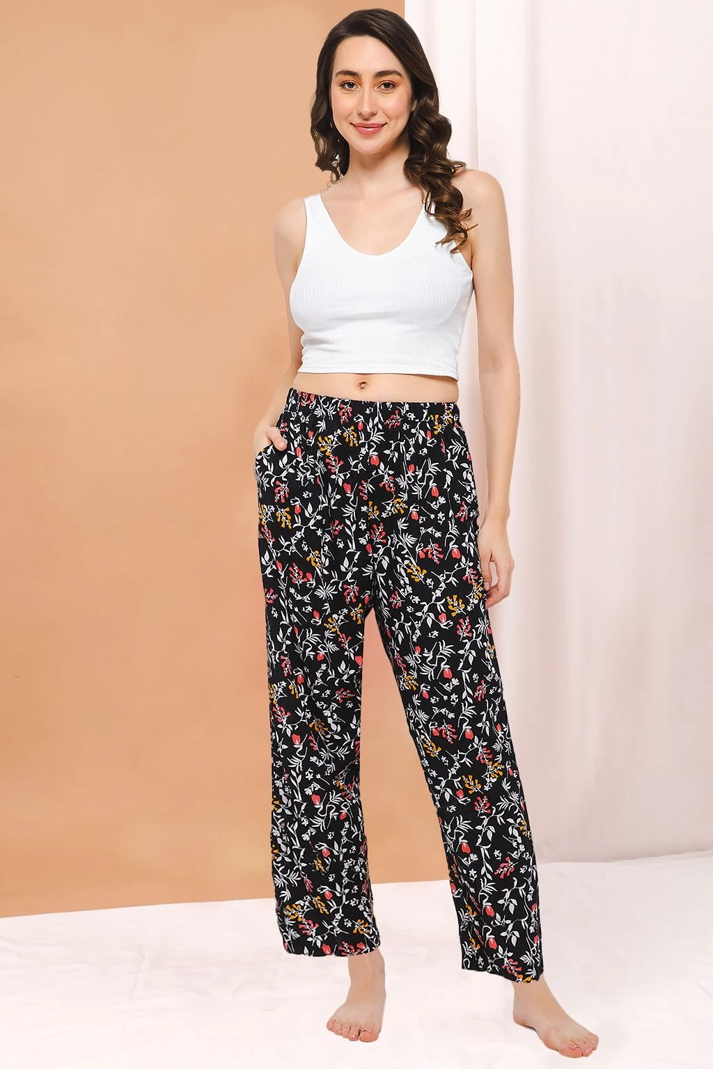 Pretty Florals Pyjama In Black - Rayon